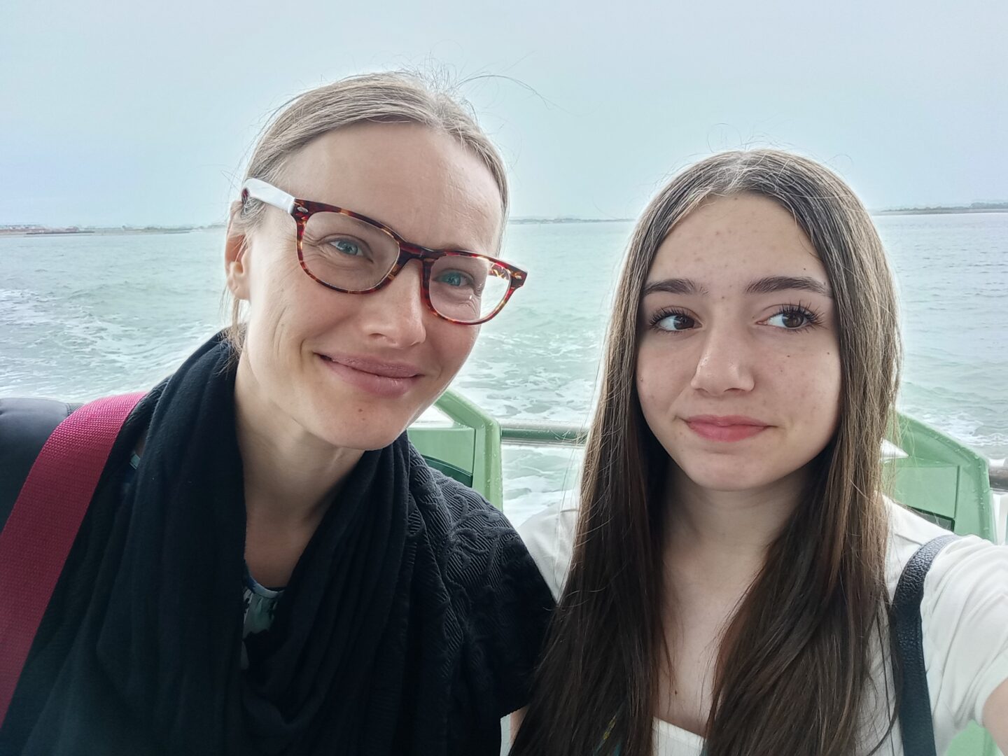 Marijeta Kvetek - Mia Jantošik - vaporetto on sea